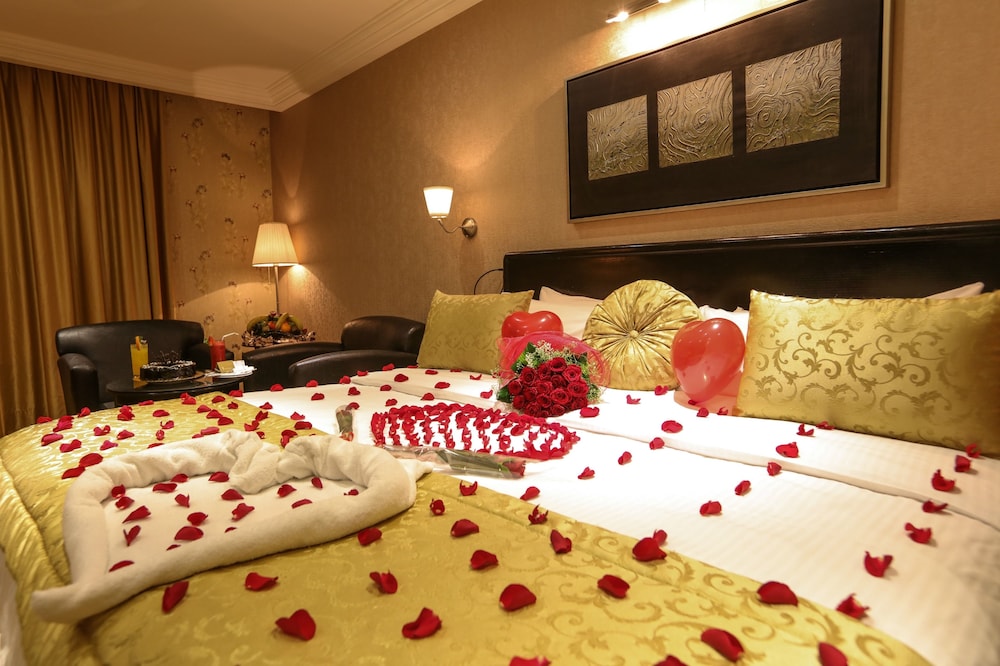 Deluxe Room - Photo 4