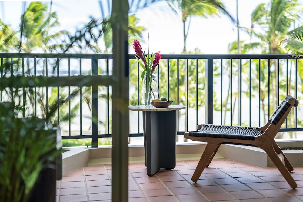 Reef Grand Deluxe King Room - Adults Only photo 5