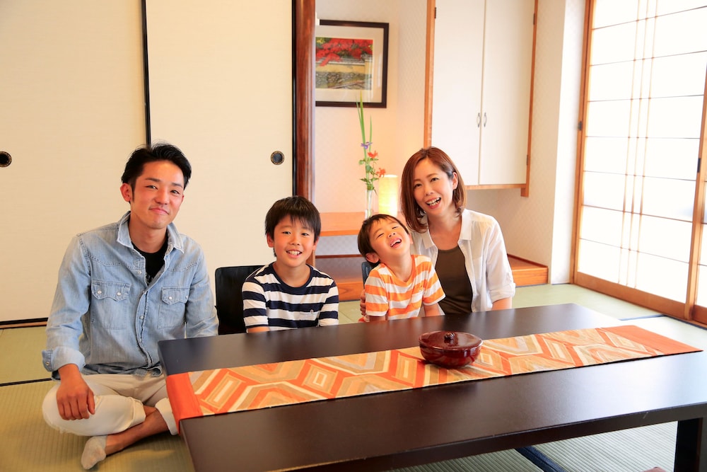 Japanese Style Room for 4 Guests with Shared Bathroom, Smoking photo 3