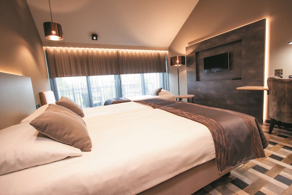 Standard Room, 3 Twin Beds, Non Smoking - Photo 5