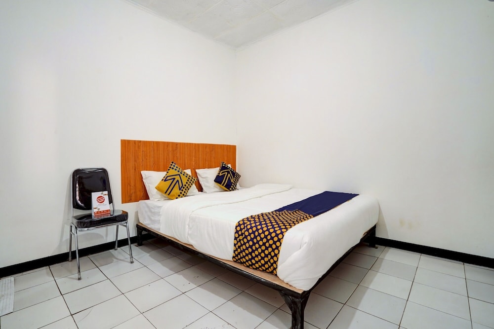 Basic Double Room - Photo 11