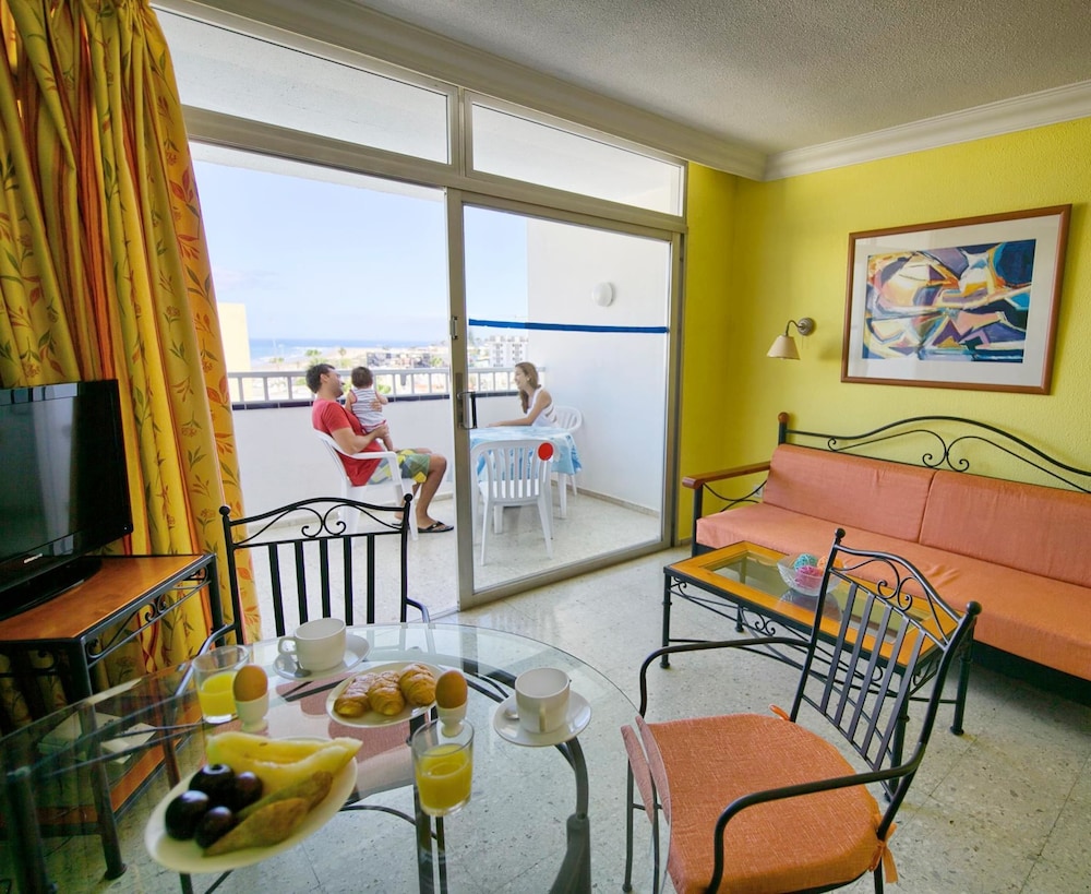Apartment, Balcony, Pool View