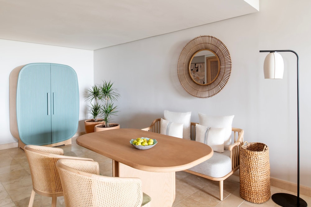 Suite, 1 Bedroom, Ocean View thumbnail 6