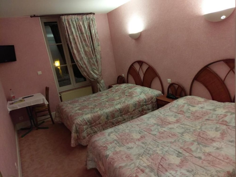 Basic Quadruple Room, 2 Double Beds