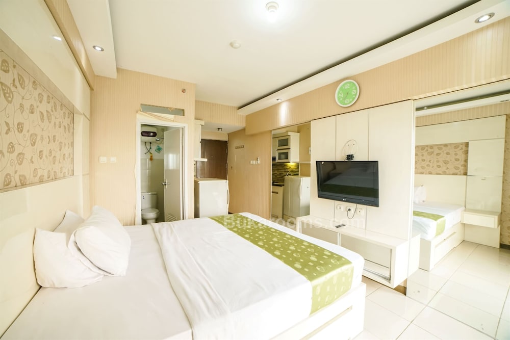 Luxury Studio, 1 Queen Bed, Mountain View photo 2