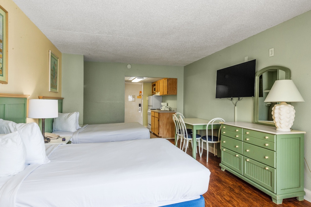 Double Room, 2 Double Beds, Oceanfront photo 3