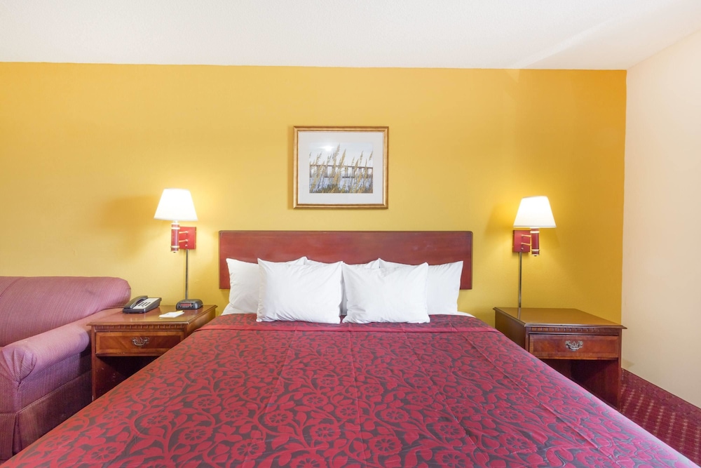 Room, 1 Double Bed, Accessible, Non Smoking (Bathtub w/ Grab Bars) photo 1