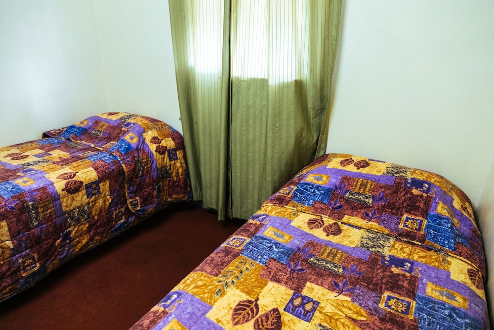 Standard Room, Non Smoking, Shared Bathroom (Twin Room) photo 3