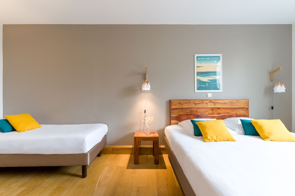 Studio, Multiple Beds - Photo 1