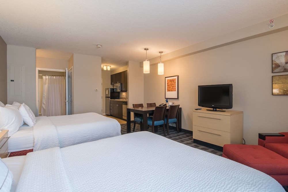 Studio, 2 Queen Beds (Mobility/Hearing Accessible, Tub) photo 1
