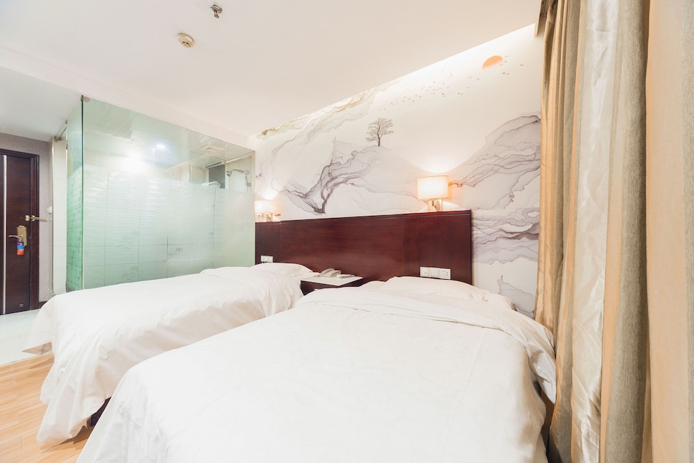 Standard Twin Room photo 1