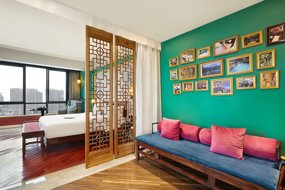 Deluxe Studio Suite photo 3