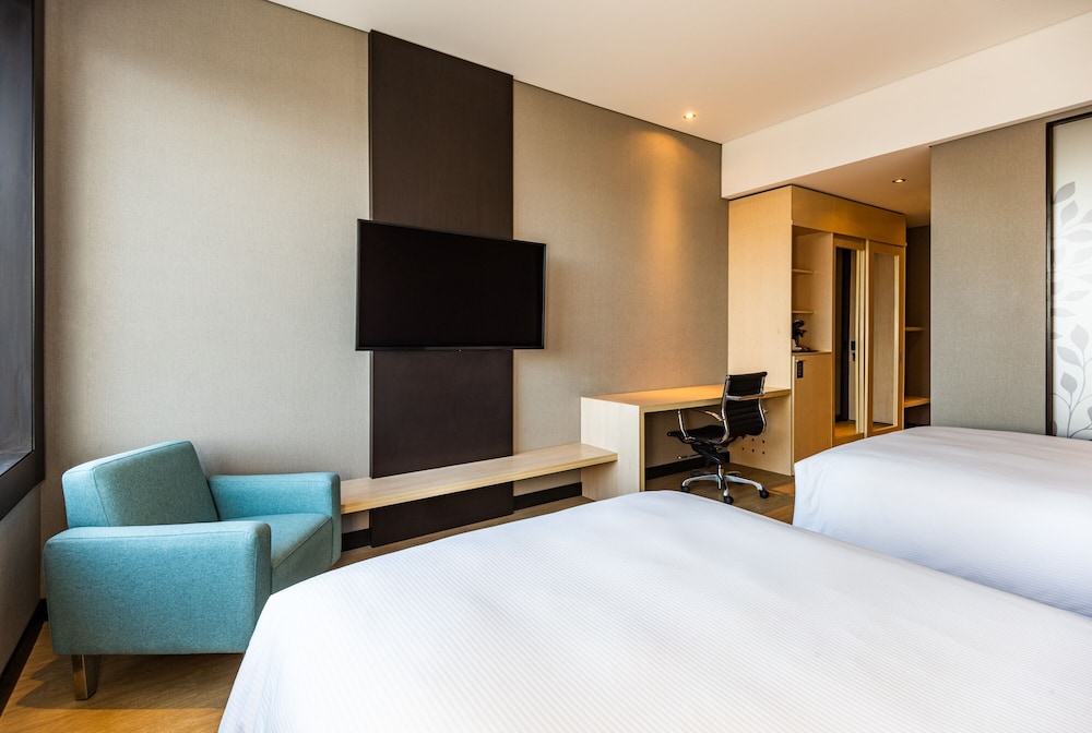 Room, 2 Double Beds, Accessible (Roll-In Shower) - Photo 3