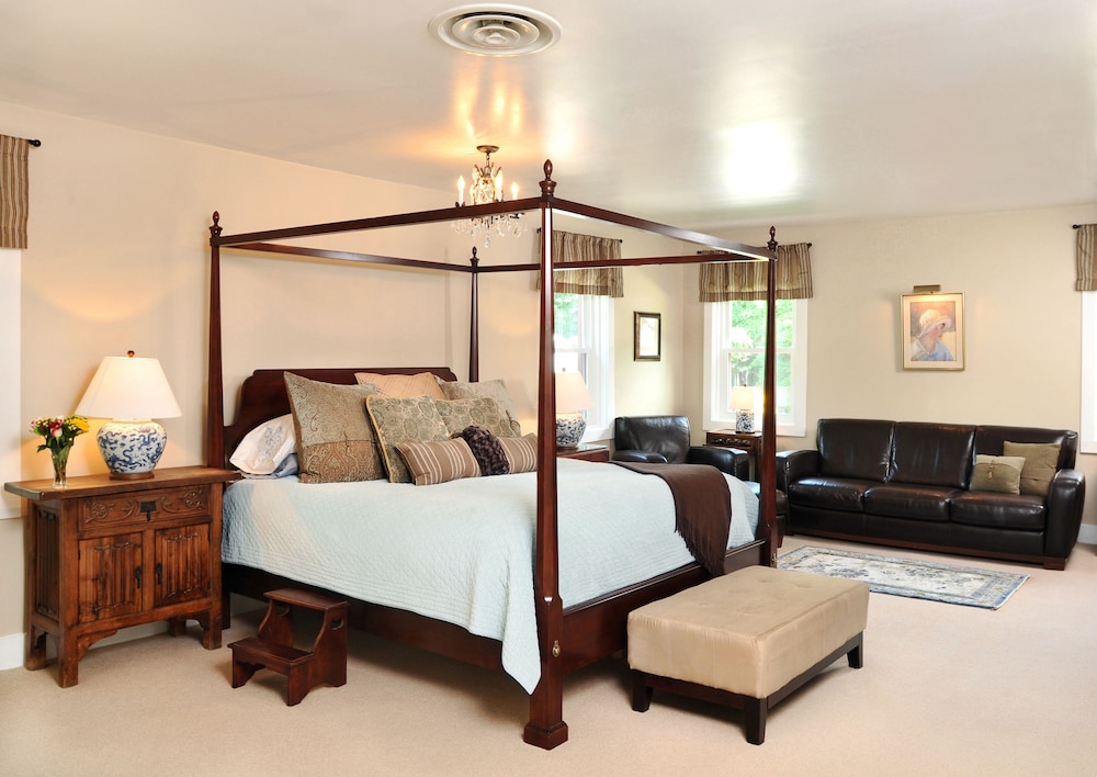 Luxury Suite (Bristol) photo 3