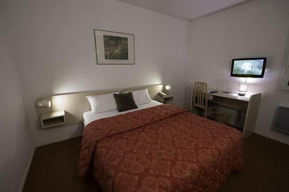 Standard Double Room photo 3