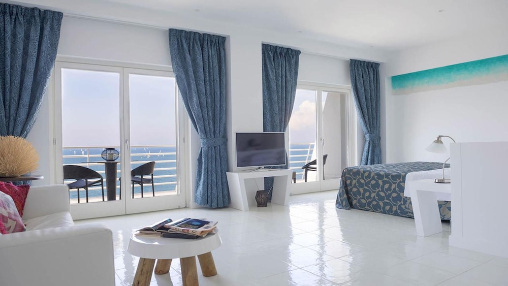Junior Suite, Sea View photo 3