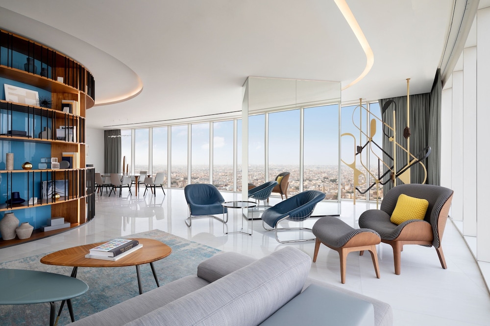 Royal Suite, 1 Bedroom thumbnail 5