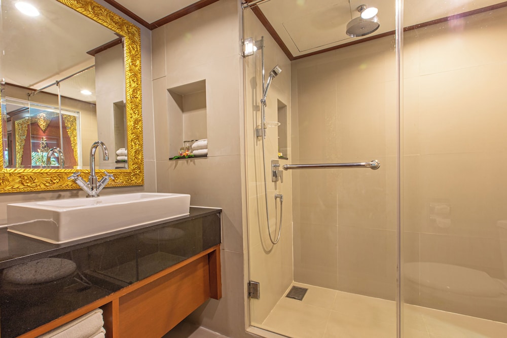 Deluxe Room - Photo 5