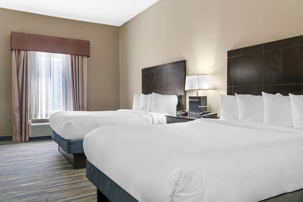 Room, 1 Queen Bed, Accessible, Non Smoking (Roll-In Shower) - Photo 3