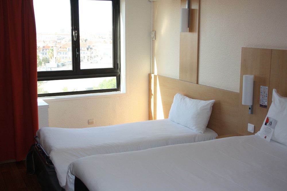 Premium Room, 1 Double Bed with Sofa bed - Photo 17