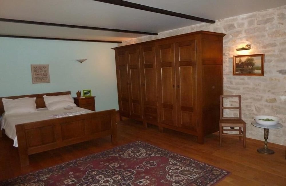 Double Room, Private Bathroom (Le Downland) photo 3