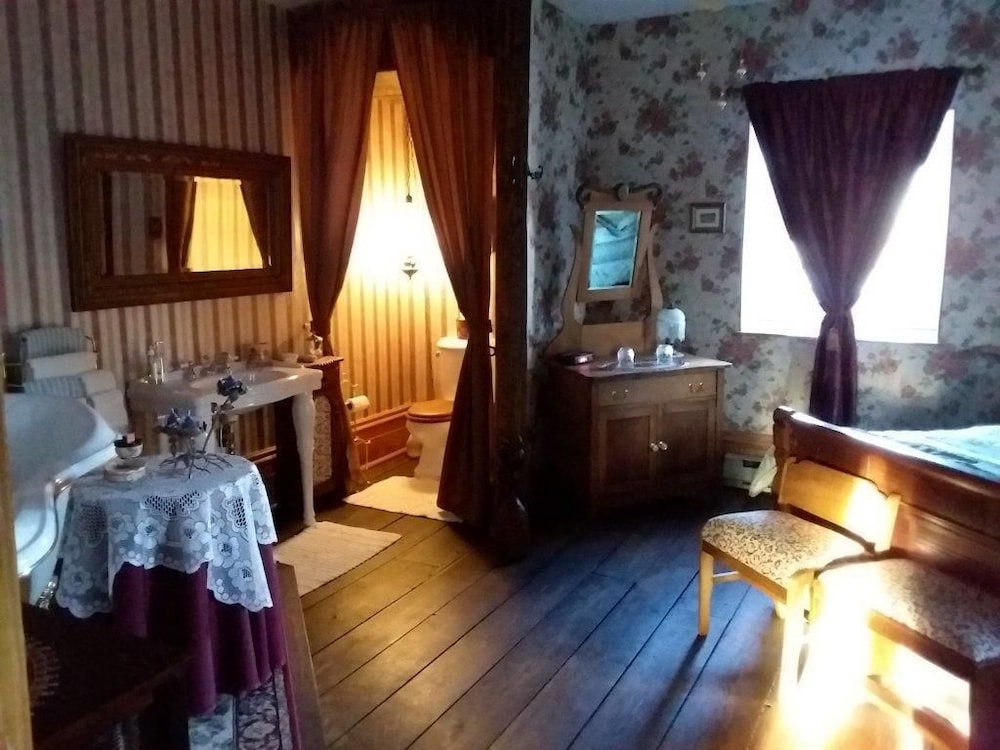 Room, 1 Double Bed, Private Bathroom (Rustique) photo 1