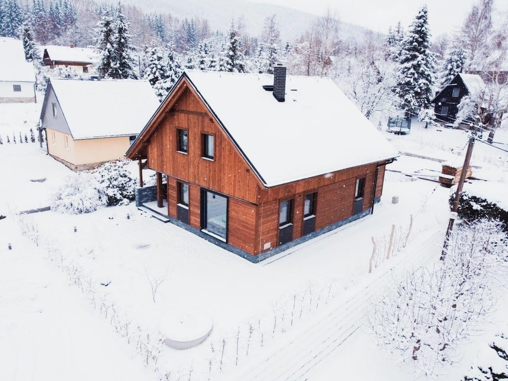Villa photo 2