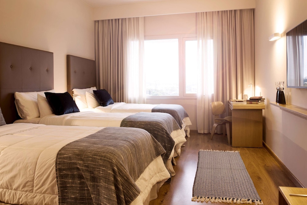 Superior Room, 3 Twin Beds photo 1