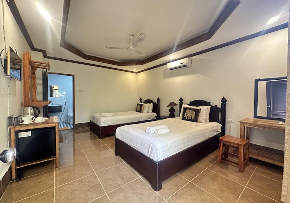Deluxe Twin Room - Photo 9