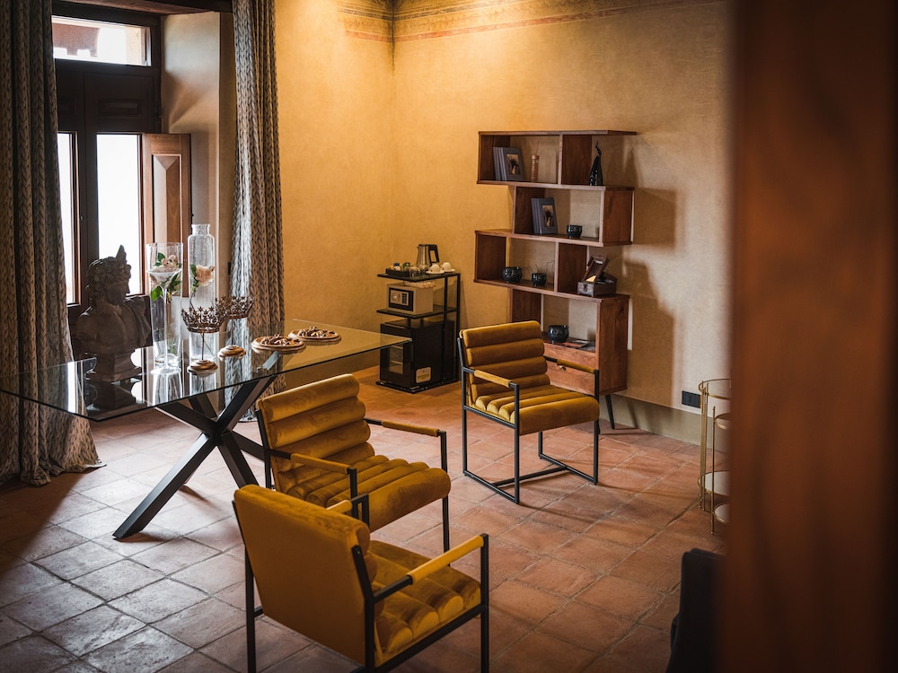 Presidential Suite photo 3