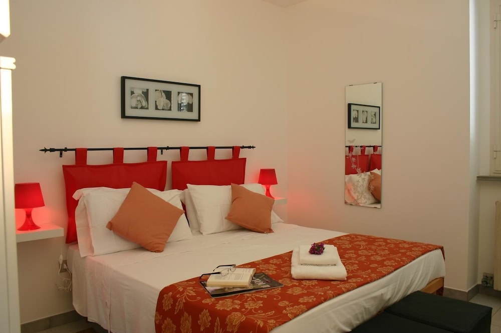 Apartment, 2 Bedrooms, Kitchenette, Ground Floor photo 2