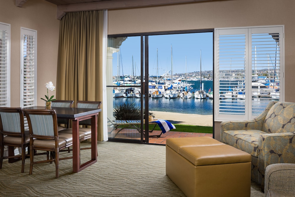 Suite, 1 King Bed with Sofa bed, Bay View (Bay Suite 1 King)