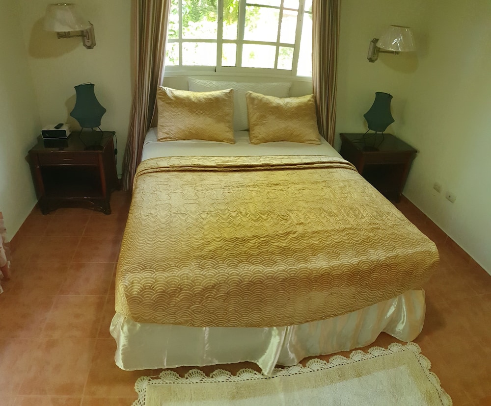 Comfort House, 3 Bedrooms, 2 Bathrooms, Garden View photo 2