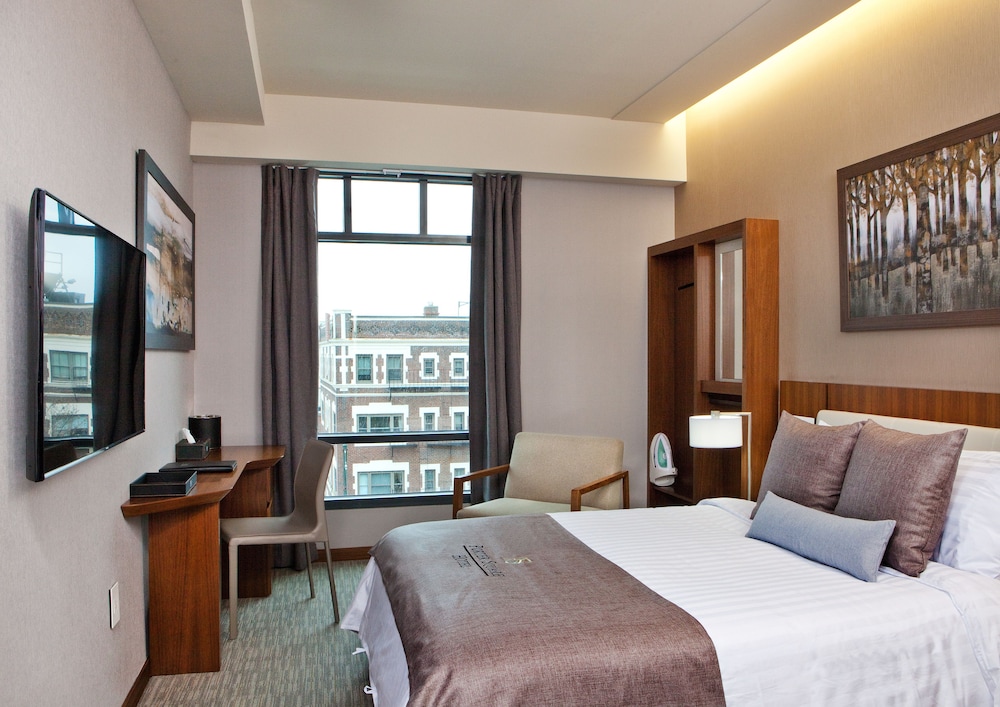 Deluxe Double Room, 1 Queen Bed photo 3