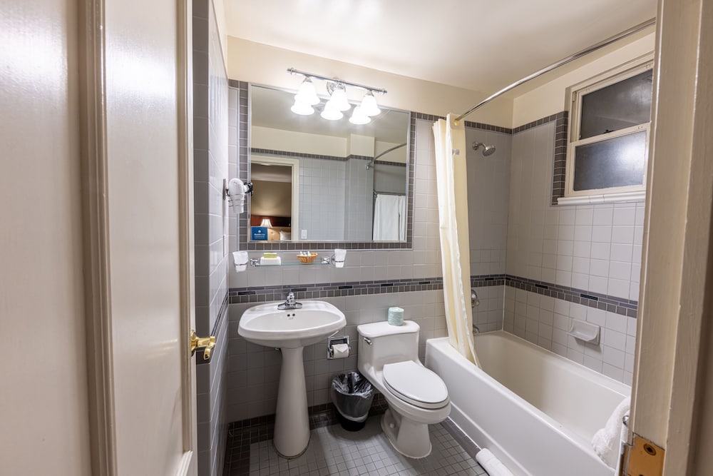 High Floor, 2 Single Beds