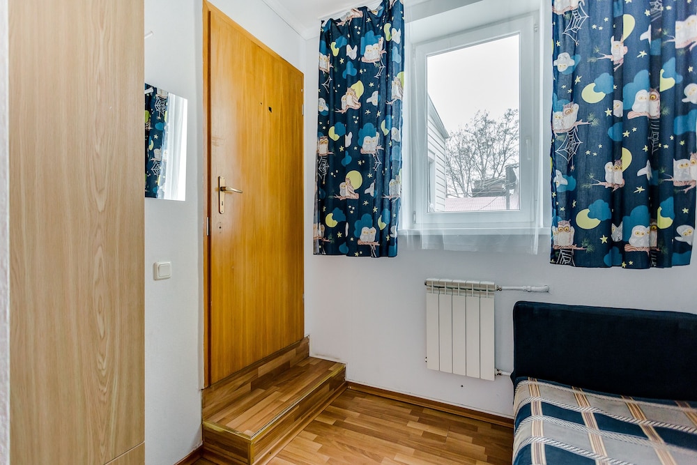 Triple Room, Multiple Beds, Shared Bathroom photo 2