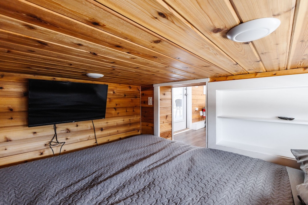 Comfort Cabin