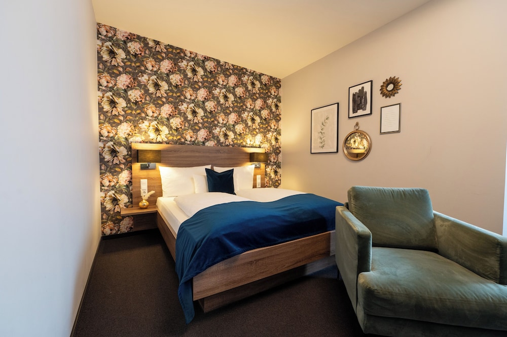 Deluxe Double Room, Non Smoking - Photo 14