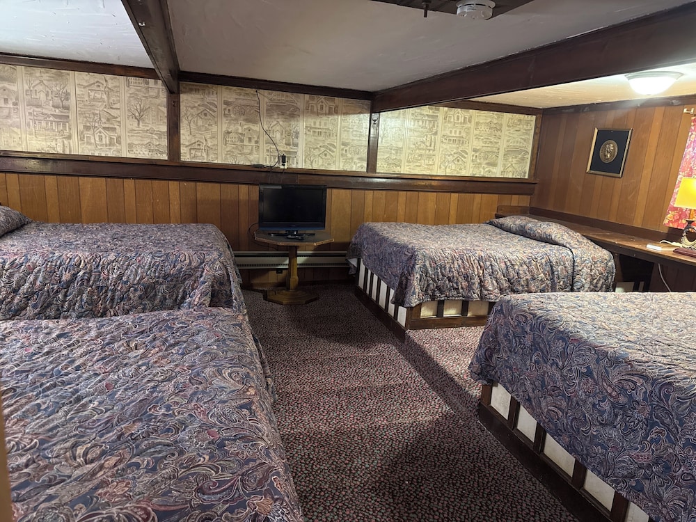 Quadruple Room, Patio