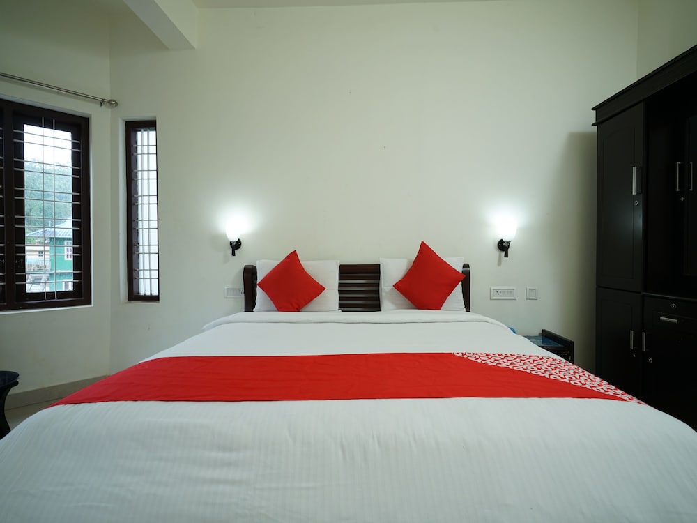 Deluxe Double Or Twin Room, 1 Queen Bed photo 3