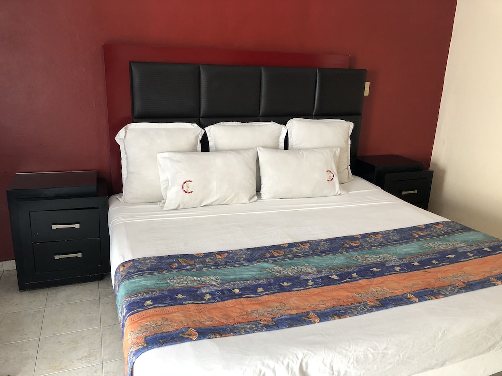 Standard Room, 1 King Bed