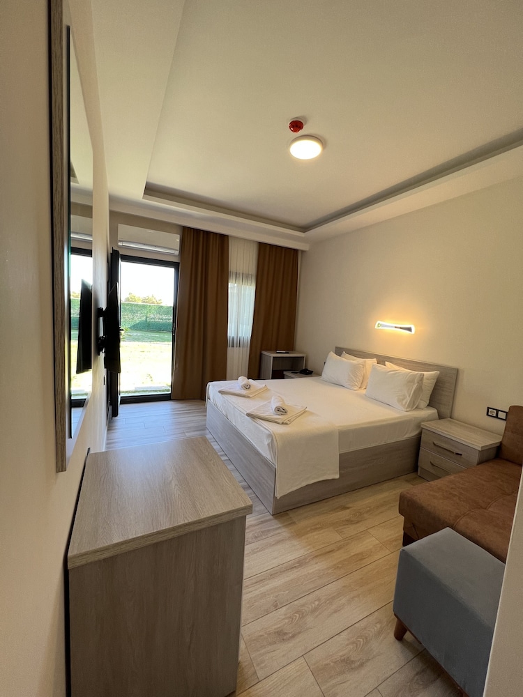 Economy Room, Garden View - Photo 2