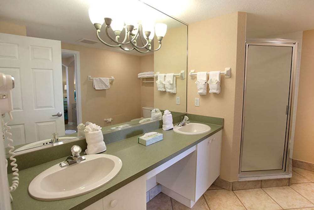 King One Bedroom Suite - Photo 8