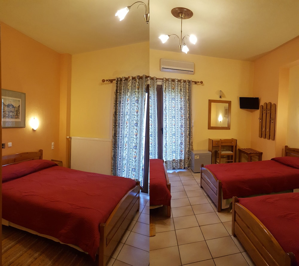 Quadruple Room - Photo 1