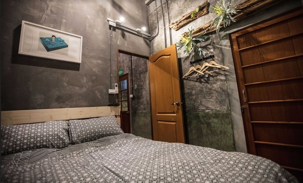 Basic Double Room, 1 Double Bed, Shared Bathroom photo 1