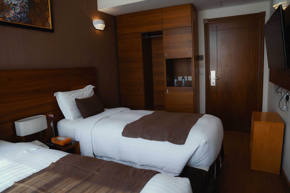 Deluxe Twin Room - Photo 9