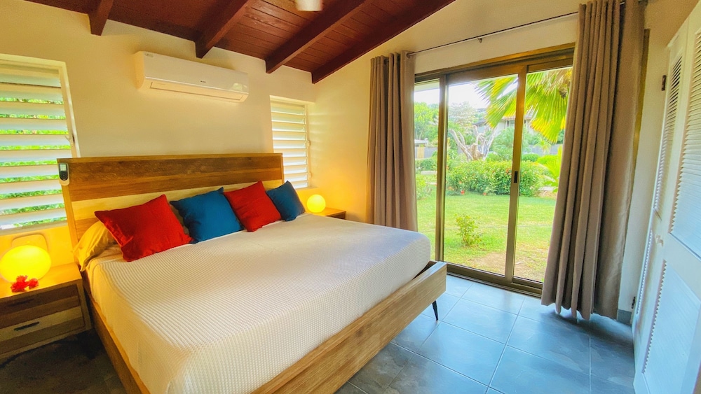 Luxury Suite, 1 Bedroom, Kitchen, Beachfront photo 1
