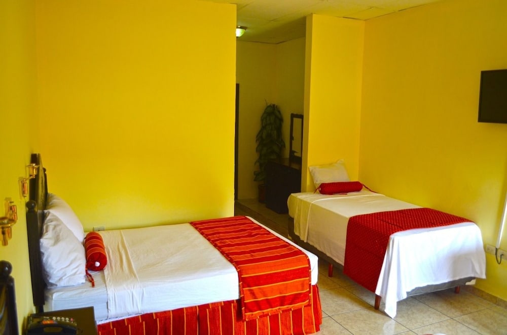 Basic Quadruple Room, Multiple Beds
