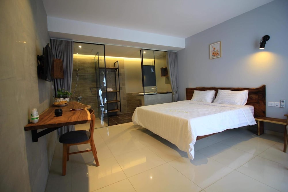 Deluxe Double Room - Photo 9