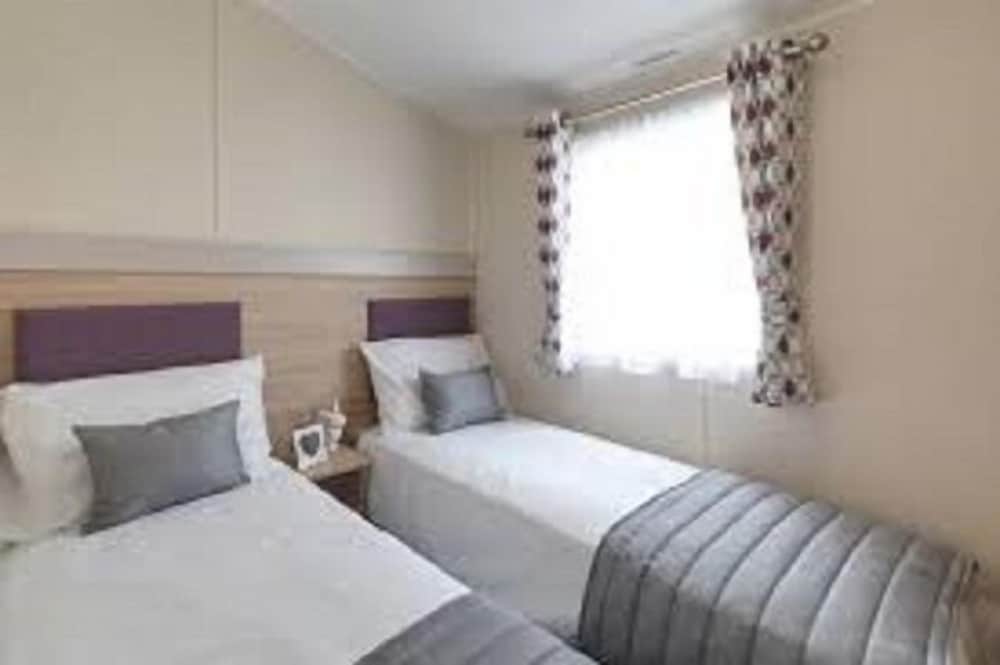 4 Bedroom Holiday Home photo 1